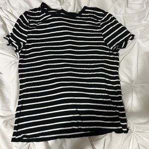 Striped short sleeve short